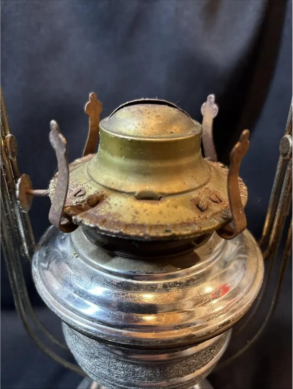 VTG Nickel Brass Ship Gimbal Oil Lamp Swivel Wall / Table Mount 10.75” No Globe
